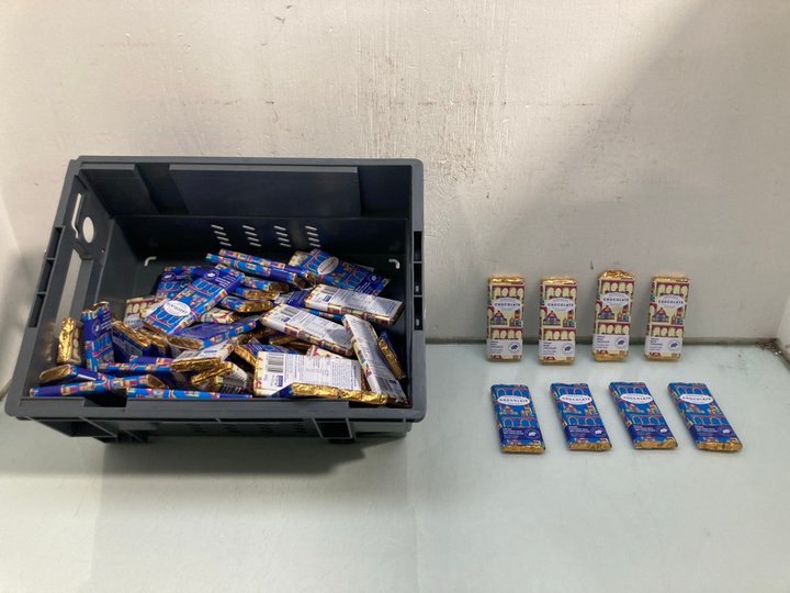 Lot 613  
            Marchington SR13 - Parcel Delivery Only 

                
QTY OF ASSORTED HARROGATE CHOCOLATE FACTORY CHOCOLATES TO INCLUDE VEGAN WHITE CHO...