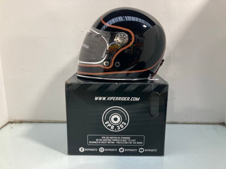 Lot 624  
            Marchington SR13 - Parcel Delivery Only 

                
VIPER RIDER HELMET IN BLACK/COPPER - SIZE: LARGE - MODEL: F656 - ORIGINAL RRP: £1...