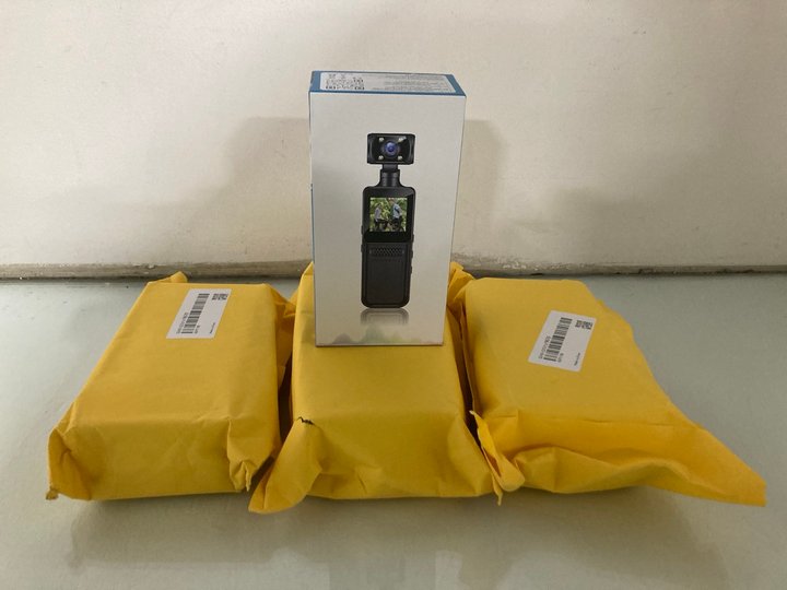 Lot 635  
            Marchington SR13 - Parcel Delivery Only 

                
4 X HANDHELD 4K HD ACTION CAMERA WITH ROTATABLE LENS: LOCATION - G4