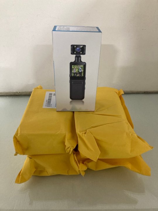 Lot 636  
            Marchington SR13 - Parcel Delivery Only 

                
5 X HANDHELD 4K HD ACTION CAMERA WITH ROTATABLE LENS: LOCATION - G4
