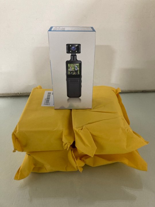Lot 637  
            Marchington SR13 - Parcel Delivery Only 

                
5 X HANDHELD 4K HD ACTION CAMERA WITH ROTATABLE LENS: LOCATION - G4