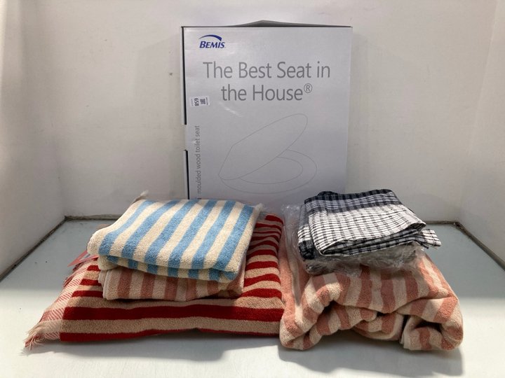 Lot 658  
            Marchington SR13 - Parcel Delivery Only 

                
QTY OF ASSORTED HOUSEHOLD ITEMS TO INCLUDE BEMIS MOULDED WOOD TOILET SEAT: LOCATI...