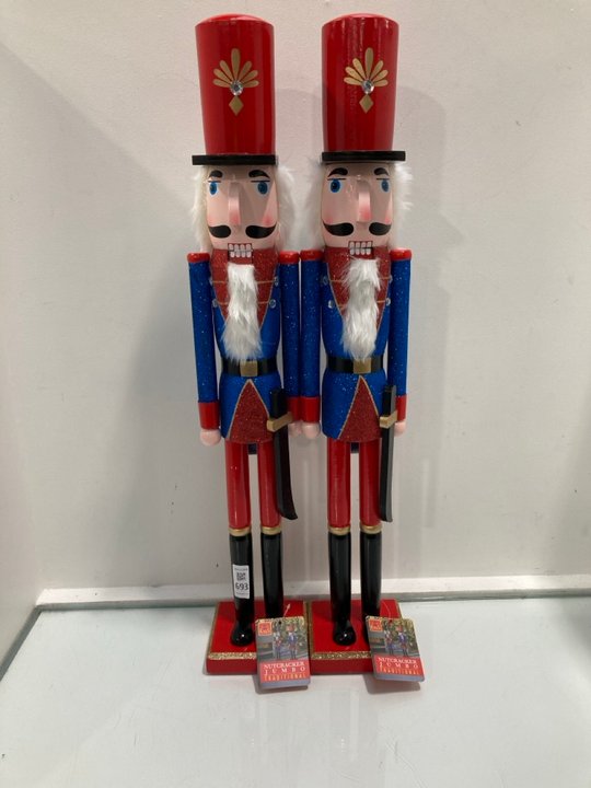 Lot 693  
            Marchington SR13 - Parcel Delivery Only 

                
2 X THREE KINGS JUMBO TRADITIONAL NUTCRACKERS: LOCATION - G7
