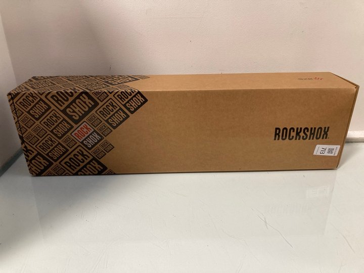 Lot 713  
            Marchington SR13 - Parcel Delivery Only 

                
ROCKSHOX REVERB 175 DROPPER STEALTH SEATPOST - ORIGINAL RRP £239.99: LOCATION - G8