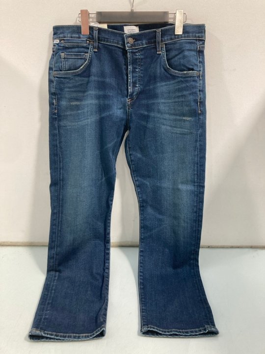 Lot 715  
            Marchington SR13 - Parcel Delivery Only 

                
CITIZENS OF HUMANITY EMERSON SLIM FIT BOYFRIEND JEANS IN DARK BLUE - UK 28: LOCAT...