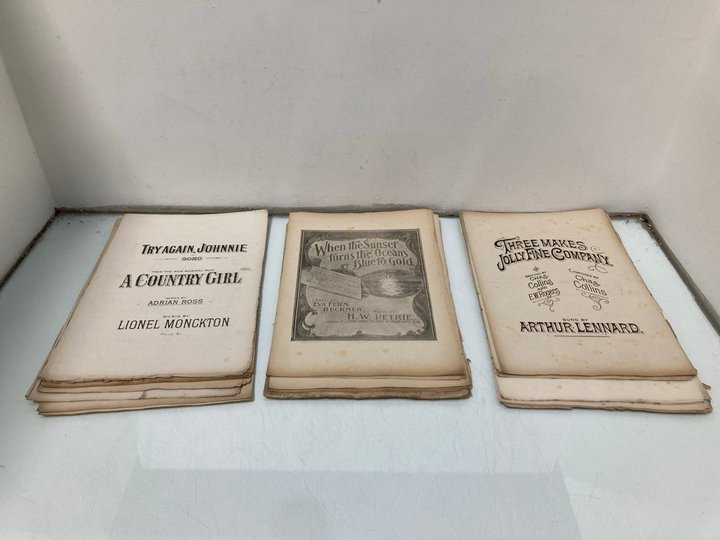 Lot 733  
            Marchington SR13 - Parcel Delivery Only 

                
A BUNDLE OF VICTORIAN SHEET MUSIC: LOCATION - G10