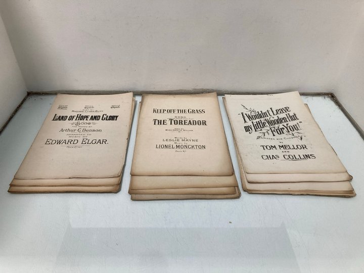 Lot 734  
            Marchington SR13 - Parcel Delivery Only 

                
A BUNDLE OF VICTORIAN SHEET MUSIC: LOCATION - G10