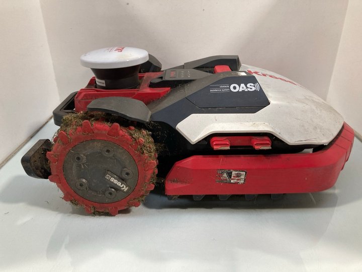 Lot 787  
            Marchington SR13 - Parcel Delivery Only 

                
KRESS MISSION RTK KR174E ROBOTIC LAWN MOWER - ORIGINAL RRP £1,899.99: LOCATION - G11