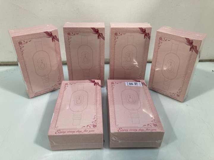Lot 791  
            Marchington SR13 - Parcel Delivery Only 

                
6 X SILICONE PVC HEATING PADS IN PINK: LOCATION - G12