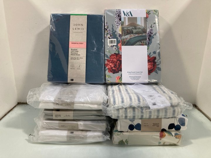 Lot 794  
            Marchington SR13 - Parcel Delivery Only 

                
QTY OF ASSORTED BEDDING ITEMS TO INCLUDE JOHN LEWIS & PARTNERS WARM & COSY BRUSHE...