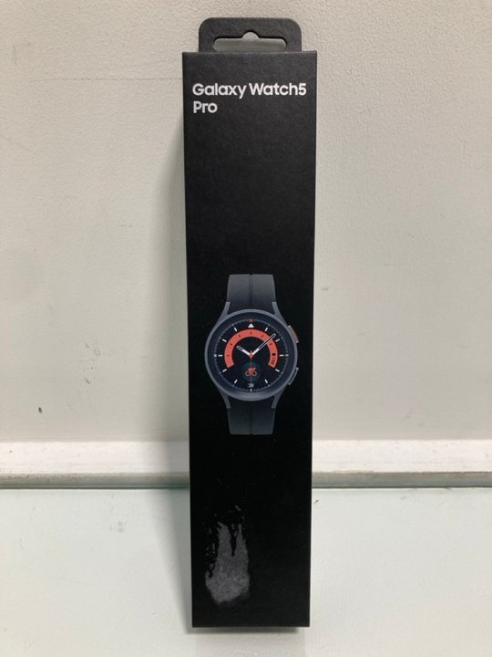 Lot 914  
            Marchington SR13 - Parcel Delivery Only 

                
SAMSUNG GALAXY WATCH 5 PRO IN BLACK TITANIUM(SEALED)-ORIGINAL RRP £129.99: LOCATI...