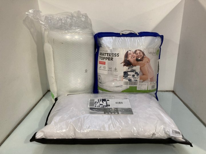 Lot 926  
            Marchington SR13 - Parcel Delivery Only 

                
3 X ASSORTED BEDDING ITEMS TO INCLUDE MIGHTY SOFT ULTRA PLUSH DOUBLE MATTRESS TOP...