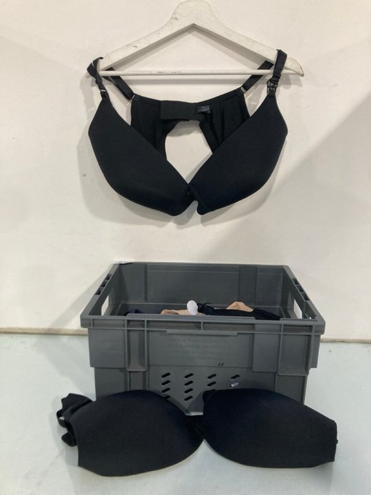 Lot 929  
            Marchington SR13 - Parcel Delivery Only 

                
QTY OF ASSORTED WOMENS UNDERWEAR IN VARIOUS SIZES TO INCLUDE JOHN LEWIS & PARTNER...