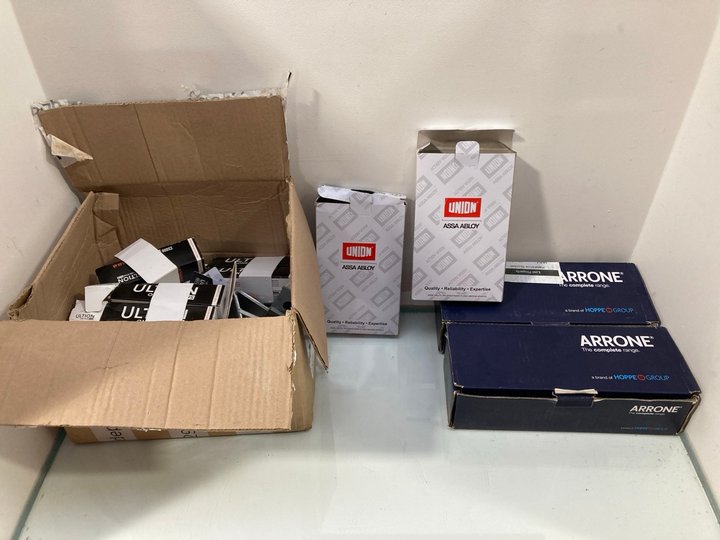 Lot 942  
            Marchington SR13 - Parcel Delivery Only 

                
QTY OF ASSORTED ITEMS TO INCLUDE ARRONE SIZE 2-4 DOOR CLOSER AND ARM REST: LOCATI...