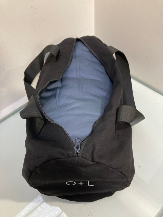 Lot 960  
            Marchington SR13 - Parcel Delivery Only 

                
OWL + LARK 5KG BAMBOO SINGLE WEIGHTED BLANKET + COVER SET IN BLUE - ORIGINAL RRP ...