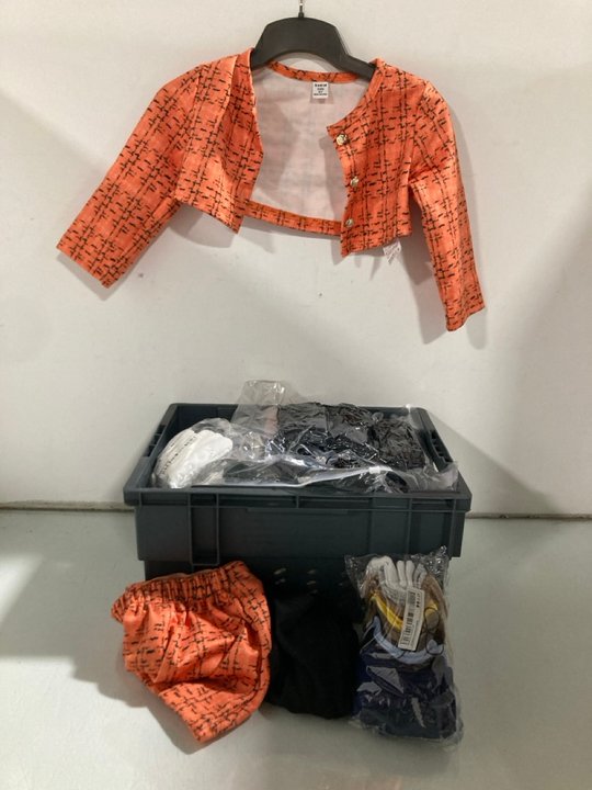 Lot 97  
            Marchington SR13 - Parcel Delivery Only 

                
QTY OF ASSORTED CHILDRENS CLOTHING ITEMS TO INCLUDE MULTIPACK OF GIRLS TIGHTS IN ...