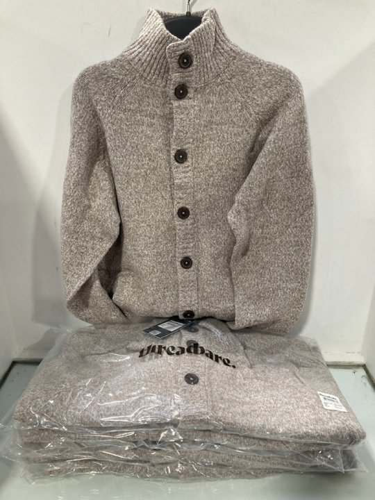 Lot 984  
            Marchington SR13 - Parcel Delivery Only 

                
5 X THREADBARE MENS KNITTED CARDIGANS IN ECRU TWIST- VARIOUS SIZES TO INCLUDE UK ...