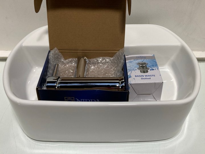 Lot 993  
            Marchington SR13 - Parcel Delivery Only 

                
BELOFAY CERAMIC BATHROOM SINK TO INCLUDE MIXER TAP AND SLOTTED BASIN WASTE: LOCAT...