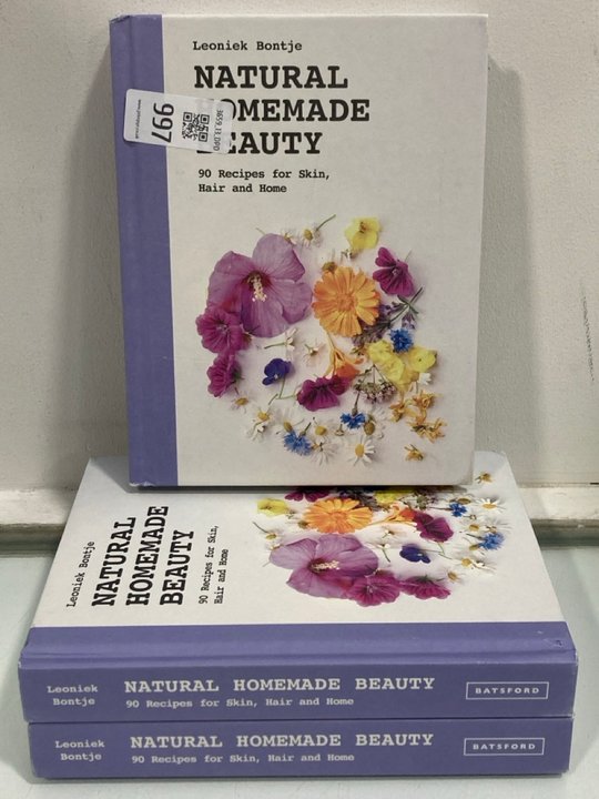 Lot 997  
            Marchington SR13 - Parcel Delivery Only 

                
3 X NATURAL HOMEMADE BEAUTY 90 RECIPE BOOKS FOR SKIN, HAIR AND HOME: LOCATION - F14