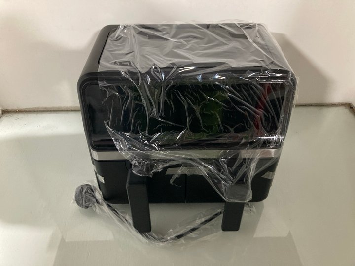 Lot 99  
            Marchington SR13 - Parcel Delivery Only 

                
AIRFRYER - MODEL: HD-ZG033E-1: LOCATION - WH3