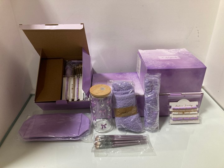 Lot 1057  
            Marchington SR10 - Parcel Delivery Only 

                
5 X CHILDS MAKEUP BAG GIFT SETS: LOCATION - DR6