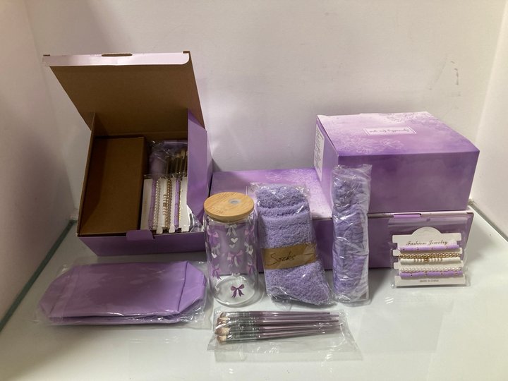 Lot 1058  
            Marchington SR10 - Parcel Delivery Only 

                
5 X CHILDS MAKEUP BAG GIFT SETS: LOCATION - DR6