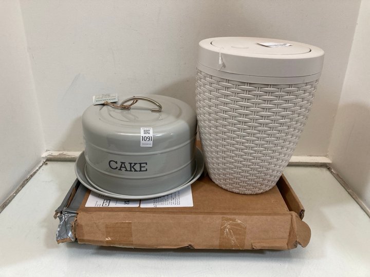 Lot 1091  
            Marchington SR10 - Parcel Delivery Only 

                
3 X ASSORTED ITEMS TO INCLUDE KITCHENCRAFT LIVING NOSTALGIA RETRO-STYLE CAKE TIN:...