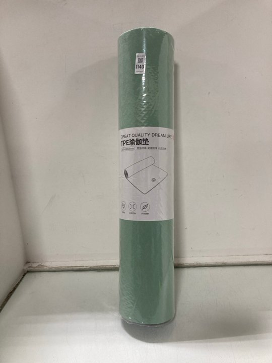 Lot 1140  
            Marchington SR10 - Parcel Delivery Only 

                
GREAT QUALITY DREAM LIFE 1830X660MM YOGA MAT IN GREEN: LOCATION - DR15