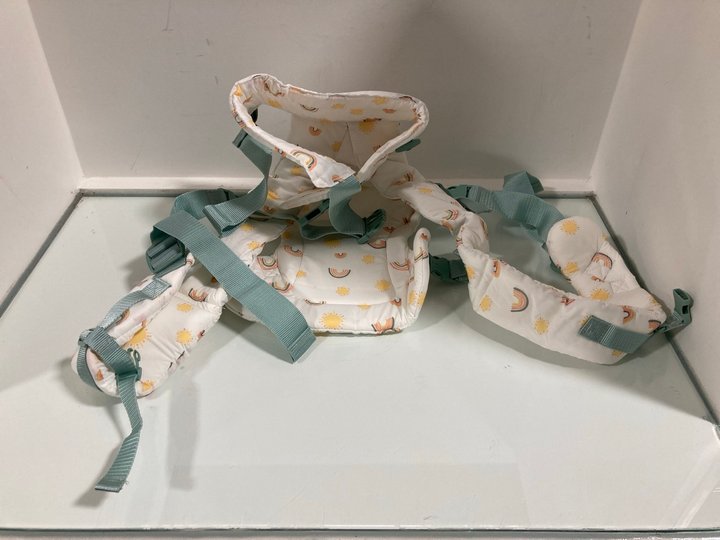 Lot 1159  
            Marchington SR10 - Parcel Delivery Only 

                
INFANTINO 4-IN-1 CONVERTIBLE BABY CARRIER: LOCATION - DR14