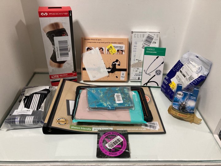 Lot 1160  
            Marchington SR10 - Parcel Delivery Only 

                
QTY OF ASSORTED ITEMS TO INCLUDE ECOECO A3 4-RING LANDSCAPE BINDER: LOCATION - DR14