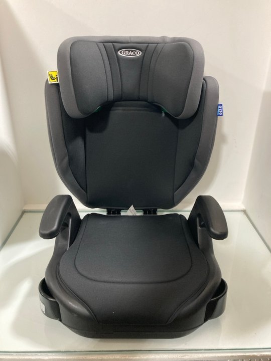Lot 1165  
            Marchington SR10 - Parcel Delivery Only 

                
GRACO JUNIOR MAXI I-SIZE R129 HIGHBACK BOOSTER SEAT IN MIDNIGHT: LOCATION - DR13