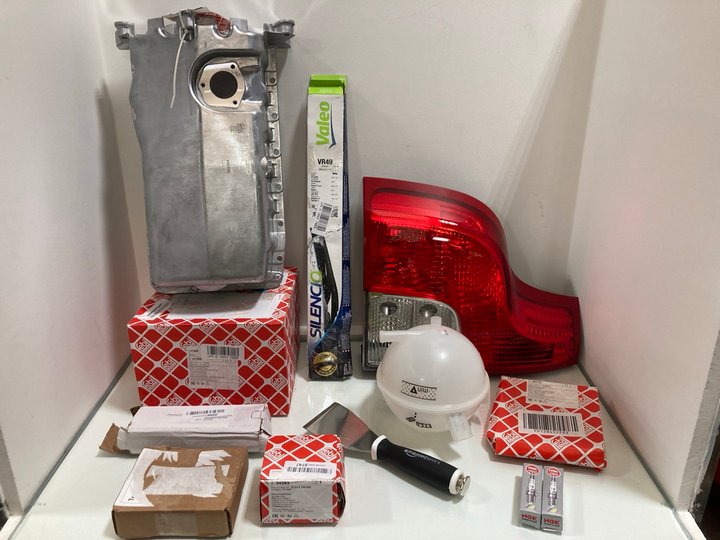 Lot 1170  
            Marchington SR10 - Parcel Delivery Only 

                
QTY OF ASSORTED AUTOMOTIVE ITEMS TO INCLUDE FEBI BILSTEIN BMW STRUT MOUNTING: LOC...