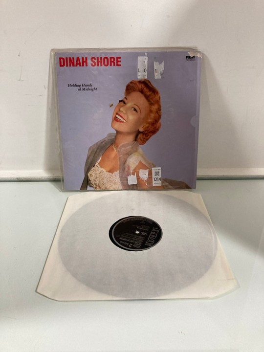 Lot 1214  
            Marchington SR10 - Parcel Delivery Only 

                
DINAH SHORE RCA VINYL LP, 'HOLDING HANDS AT MIDNIGHT': LOCATION - DR3
