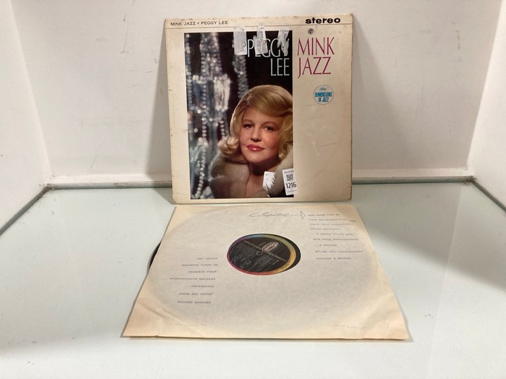 Lot 1216  
            Marchington SR10 - Parcel Delivery Only 

                
PEGGY LEE MINK JAZZ VINYL LP CAPITOL ST1850: LOCATION - DR3
