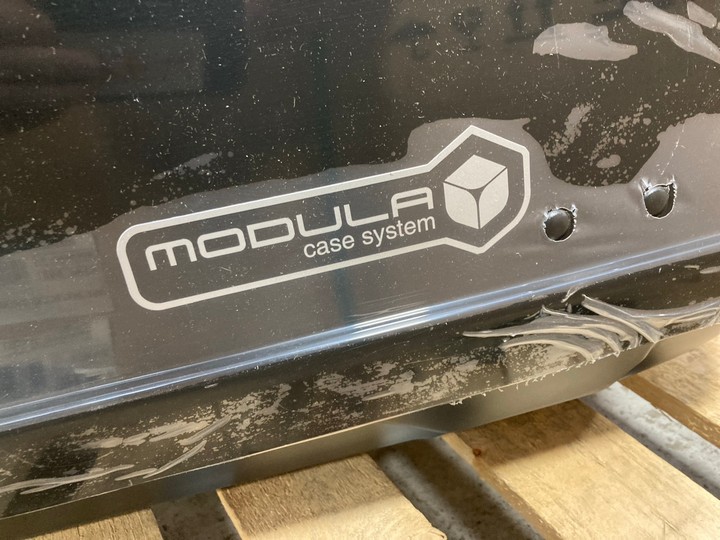 Lot 12  
            Marchington SR17 - Delivery or Collection 

                
MODULA CIAO 340L GLOSSY BLACK ROOF BOX - ORIGINAL RRP - £200: LOCATION - A4 - Image 3