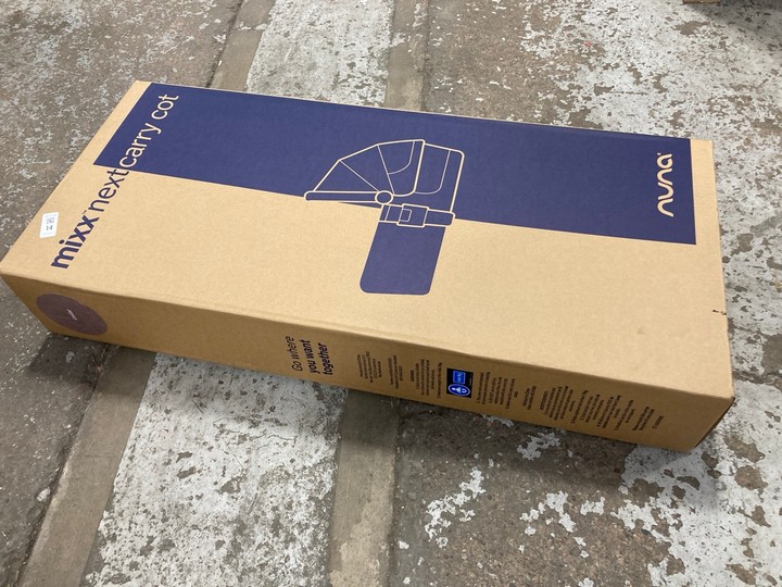 Lot 14  
            Marchington SR17 - Delivery or Collection 

                
NUNA MIXX NEXT CARRY COT IN CEDAR - ORIGINAL RRP - £200: LOCATION - A4 - Image 2