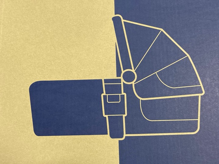 Lot 14  
            Marchington SR17 - Delivery or Collection 

                
NUNA MIXX NEXT CARRY COT IN CEDAR - ORIGINAL RRP - £200: LOCATION - A4 - Image 3