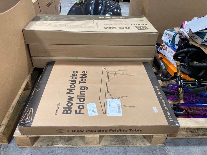 Lot 154  
            Marchington SR17 - Delivery or Collection 

                
PALLET OF ASSORTED ITEMS TO INCLUDE STREETWIZE BLOW MOULDED FOLDING TABLE: LOCATI...