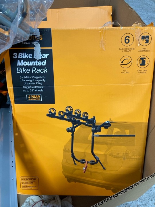 Lot 156  
            Marchington SR17 - Delivery or Collection 

                
PALLET OF ASSORTED ITEMS TO INCLUDE 3 BIKE REAR MOUNTED BIKE RACK: LOCATION - A4 ... - Image 3