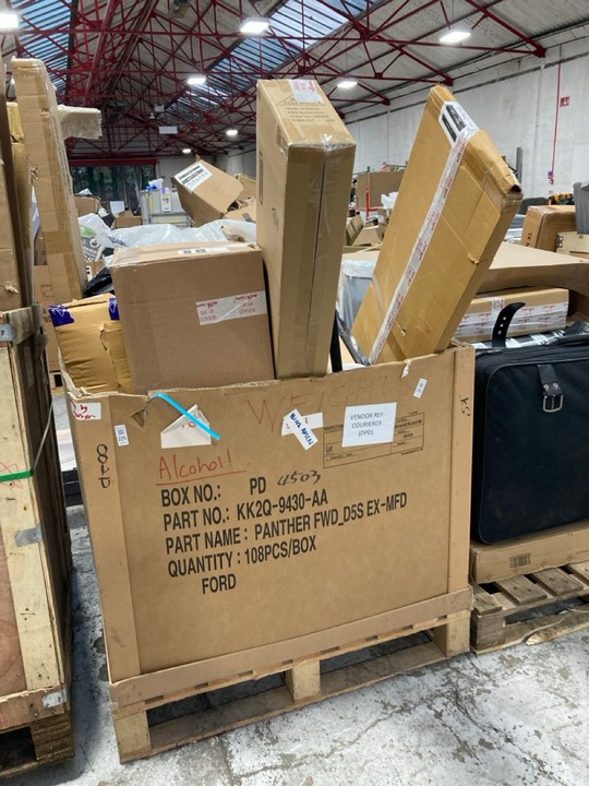 Lot 170  
            Marchington SR17 - Delivery or Collection 

                
PALLET OF ASSORTED ITEMS TO INCLUDE RAM SENIOR CRAZY CRICKET SET: LOCATION - A4 (...