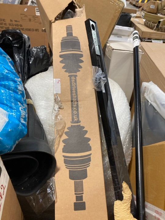 Lot 170  
            Marchington SR17 - Delivery or Collection 

                
PALLET OF ASSORTED ITEMS TO INCLUDE RAM SENIOR CRAZY CRICKET SET: LOCATION - A4 (... - Image 4