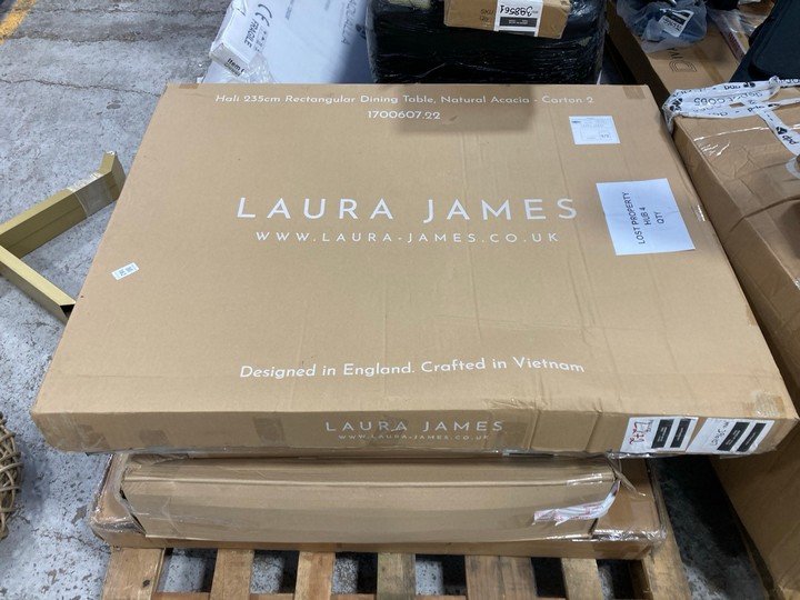 Lot 182  
            Marchington SR17 - Delivery or Collection 

                
PALLET OF ASSORTED ITEMS TO INCLUDE LARGE WOVEN WICKER STYLE CANE WREATH IN NATUR... - Image 4