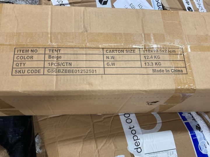 Lot 183  
            Marchington SR17 - Delivery or Collection 

                
PALLET OF ASSORTED ITEMS TO INCLUDE CAMPING TENT IN BEIGE: LOCATION - A4 (KERBSID... - Image 4