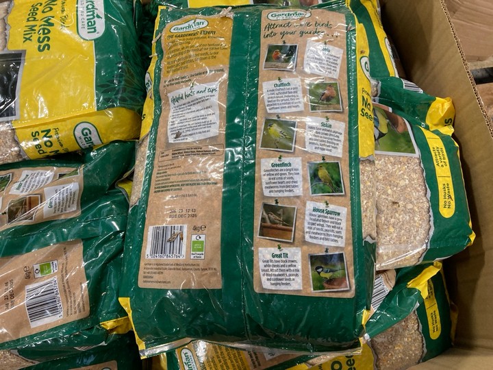 Lot 203  
            Marchington SR17 - Delivery or Collection 

                
PALLET OF GARDMAN WILD BIRD CARE PREMIUM BLEND NO MESS SEED MIX: LOCATION - A5 (K... - Image 3