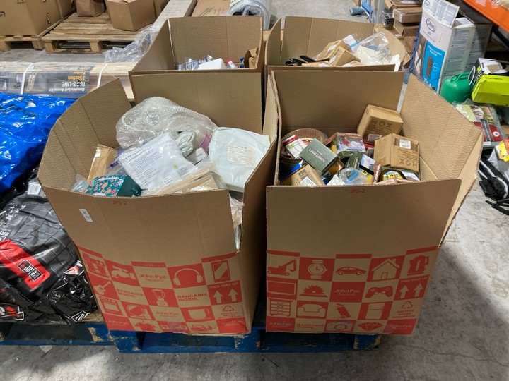 Lot 212  
            Marchington SR17 - Delivery or Collection 

                
PALLET OF ASSORTED ITEMS TO INCLUDE MINECRAFT MOVIE CERAMIC MUGS: LOCATION - A5 (...