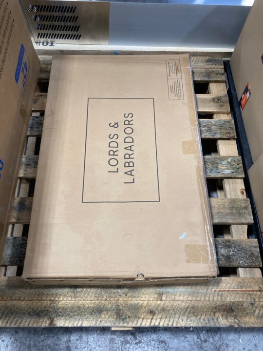 Lot 216  
            Marchington SR17 - Delivery or Collection 

                
2 X ASSORTED DOG CRATES TO INCLUDE LORDS & LABRADORS DOG CAGE: LOCATION - A5 - Image 3