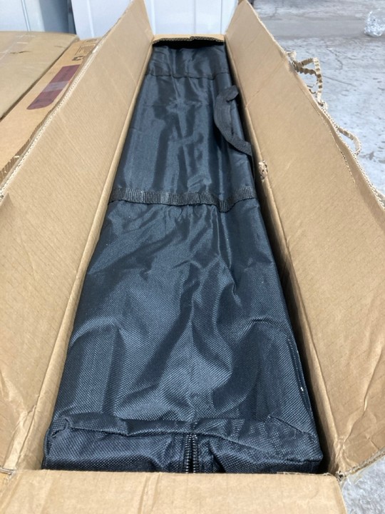 Lot 226  
            Marchington SR17 - Delivery or Collection 

                
4 X ASSORTED OUTDOOR GARDEN SHELTERS TO INCLUDE EAGLE PEAK 10FT X 10FT CANOPY: LO... - Image 3