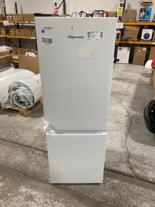 Lot 22  
            Marchington SR17 - Delivery or Collection 

                
FRIDGEMASTER FREESTANDING FRIDGE FREEZER MODEL : MC50175A - ORIGINAL RRP - £209: ...