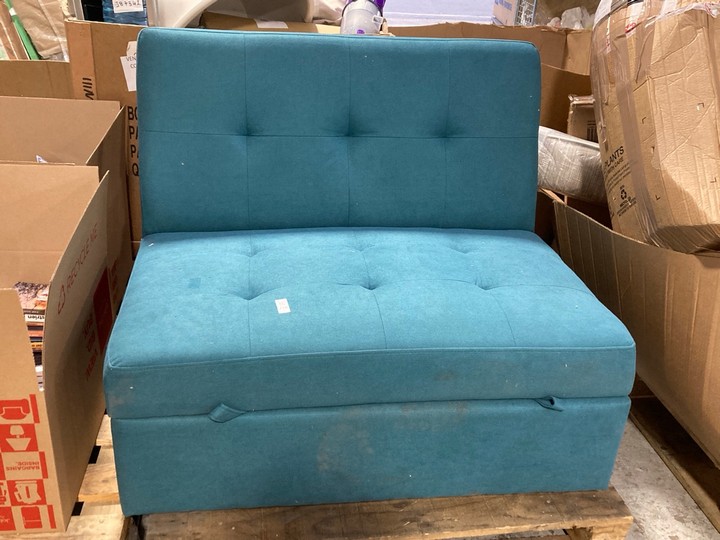 Lot 238  
            Marchington SR17 - Delivery or Collection 

                
PARTIAL BLUE FABRIC SOFA PART: LOCATION - B1