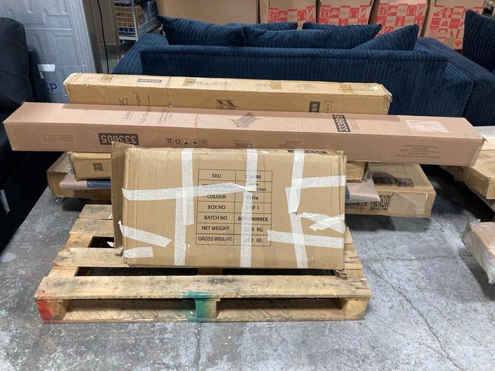 Lot 251  
            Marchington SR17 - Delivery or Collection 

                
PALLET OF ASSORTED FURNITURE COMPONENTS TO INCLUDE VIDA DESIGNS CORONA DOUBLE BED...
